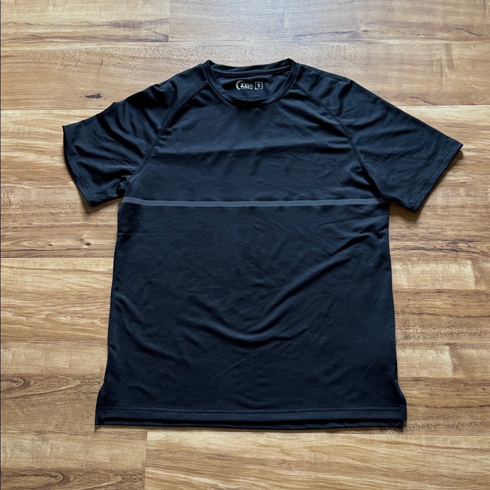 Zyia tshirt size small.